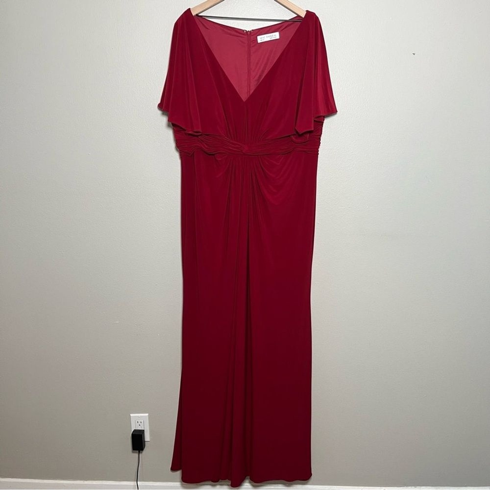 Mac Duggal Red Gown Formal Evening Dress‎ Size 22W